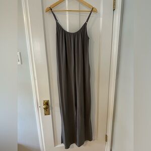 Socialite Jumpsuit Size XS Gray
